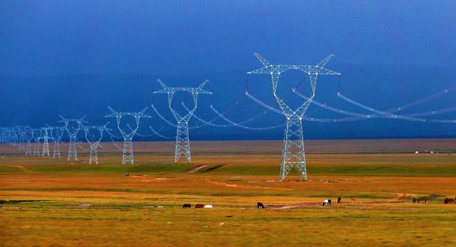 1161亿千瓦时！2024年新疆电网新能源年度发电量创新高(图1)