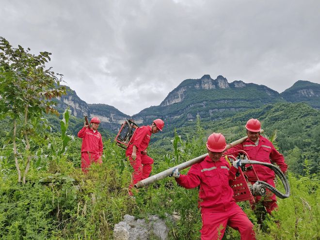 咸丰县二仙岩智能勘探“神器”守护一方青山绿水(图1)