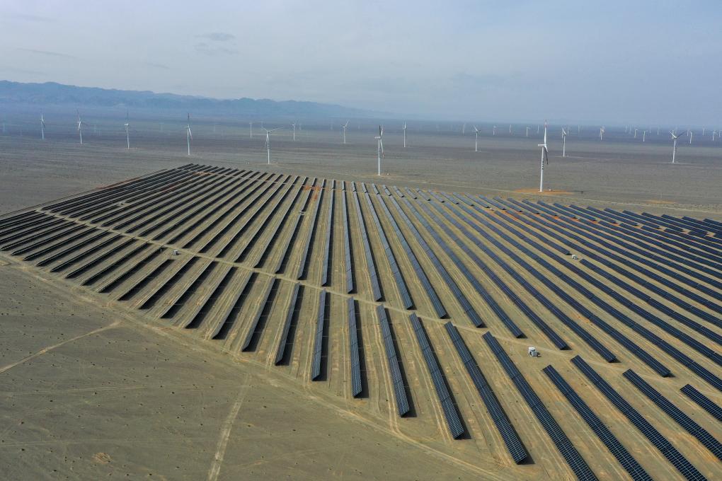 砥砺奋进七十载天山南北谱华章丨从“沙戈荒”到“新蓝海”——新疆能源建设绘就绿色发展新图景(图2)