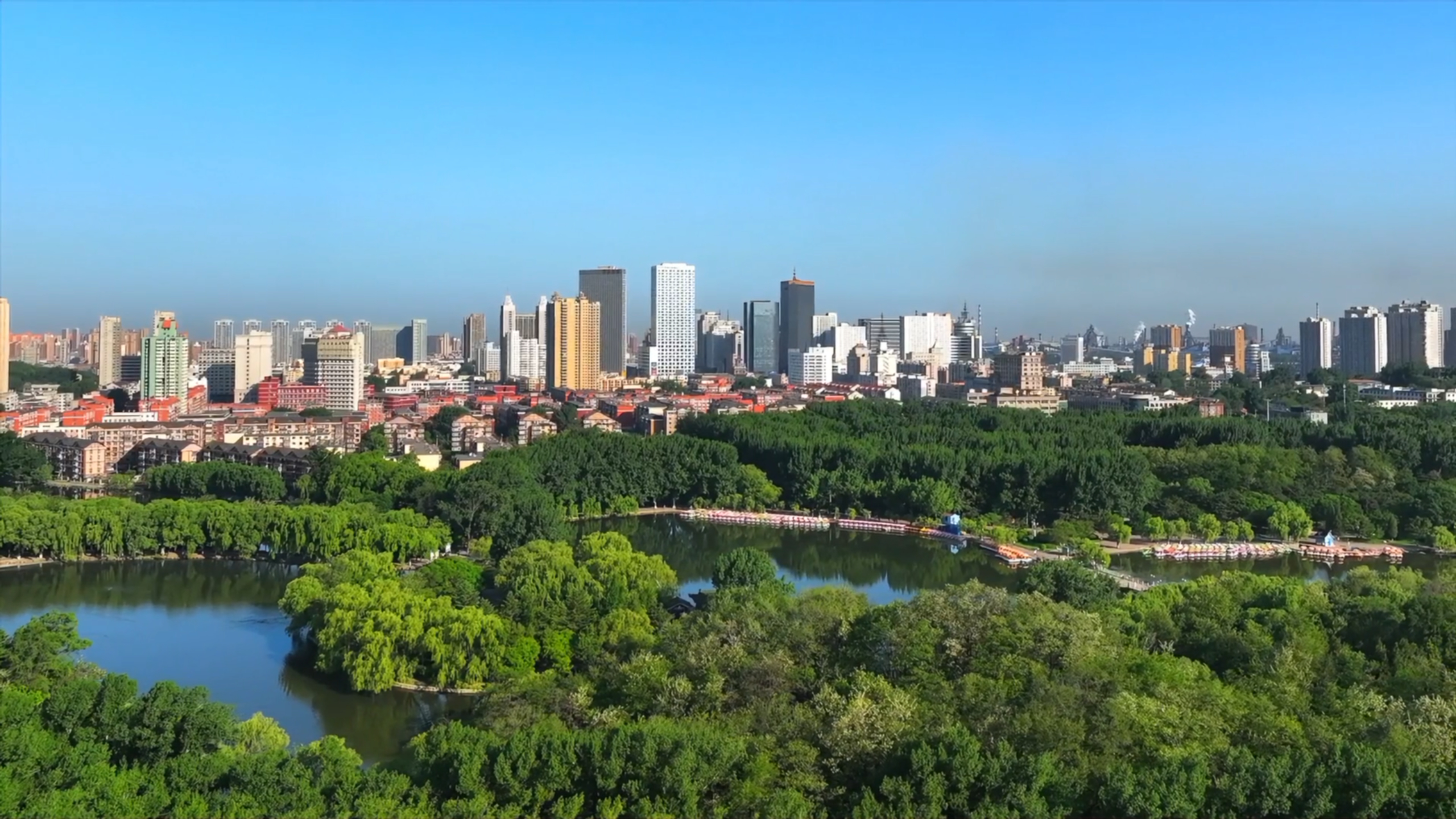 百花齐放的城市新产业：从能源依赖到双轮奔腾(图8)