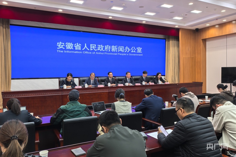 五年来安徽新能源汽车年产量增长15倍(图1)