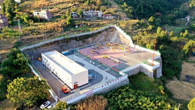 中建八局四川新能源科技取得外墙安装的槽盒结构专利有效避免室内侧观看的眩光影响(图3)