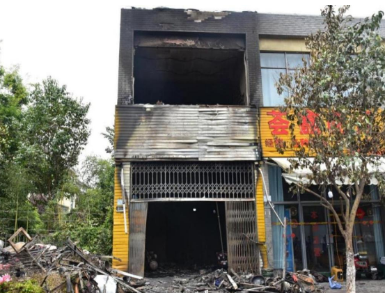 昆明“4·12”火灾调查报告：涉事电动自行车被加装鼓胀锂电池(图1)